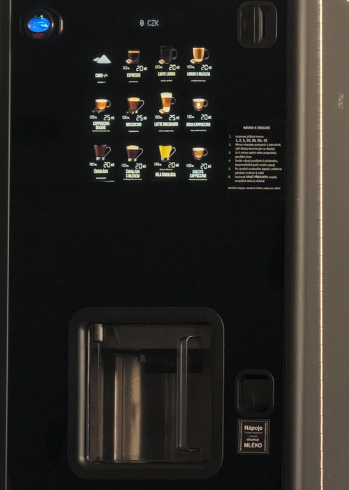 nápojový automat na kávu
